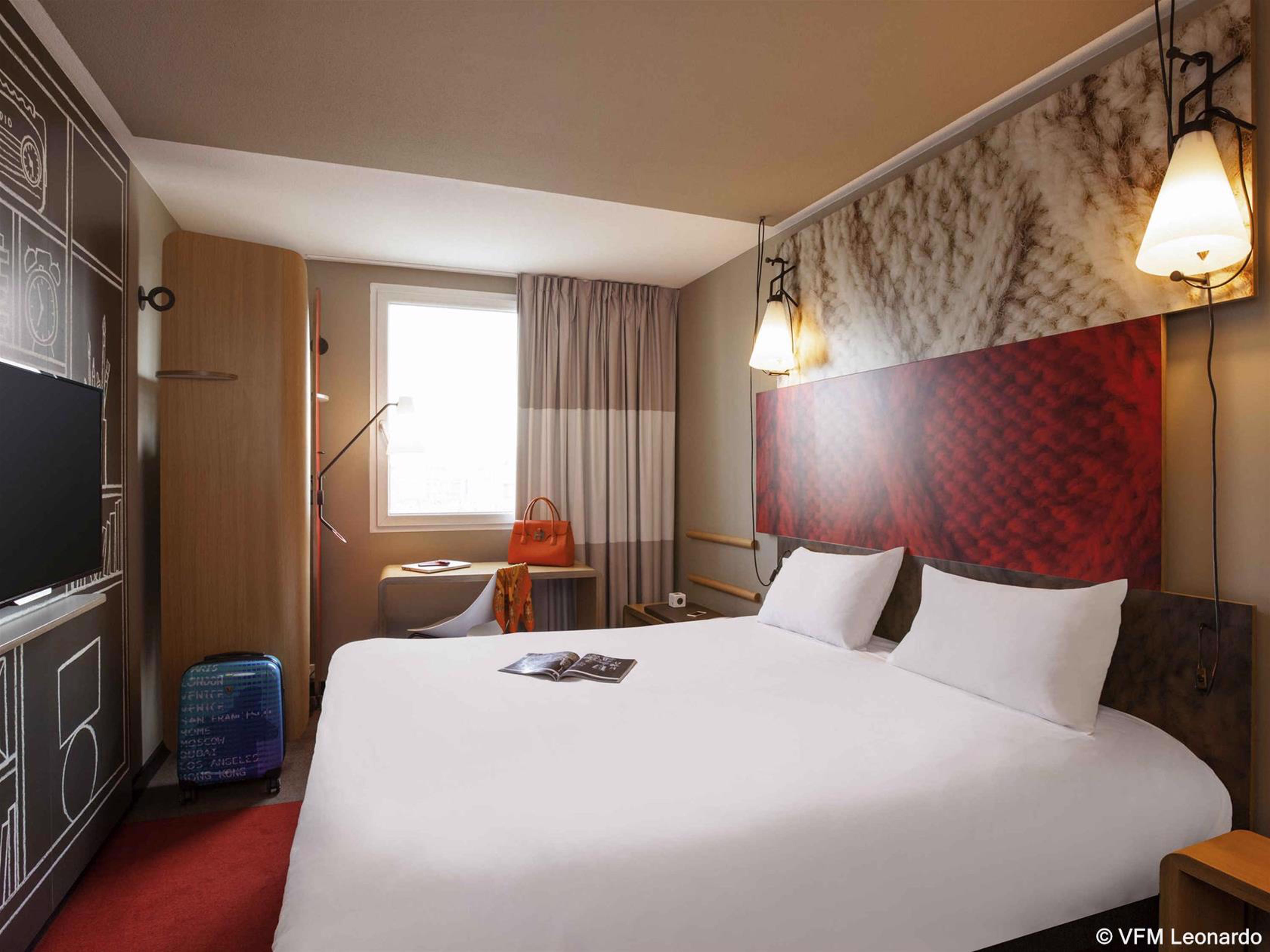 Ibis Paris Porte De Clichy Centre Esterno foto